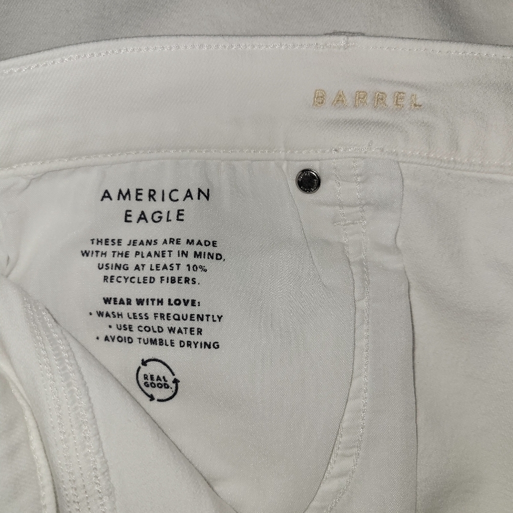 NWT AE White Mid Rise Stretch barrel jeans Size 18, Size 16 - Picture 8 of 9